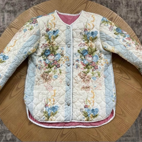 Jackets & Blazers - Floral Quilted Women's Jacket